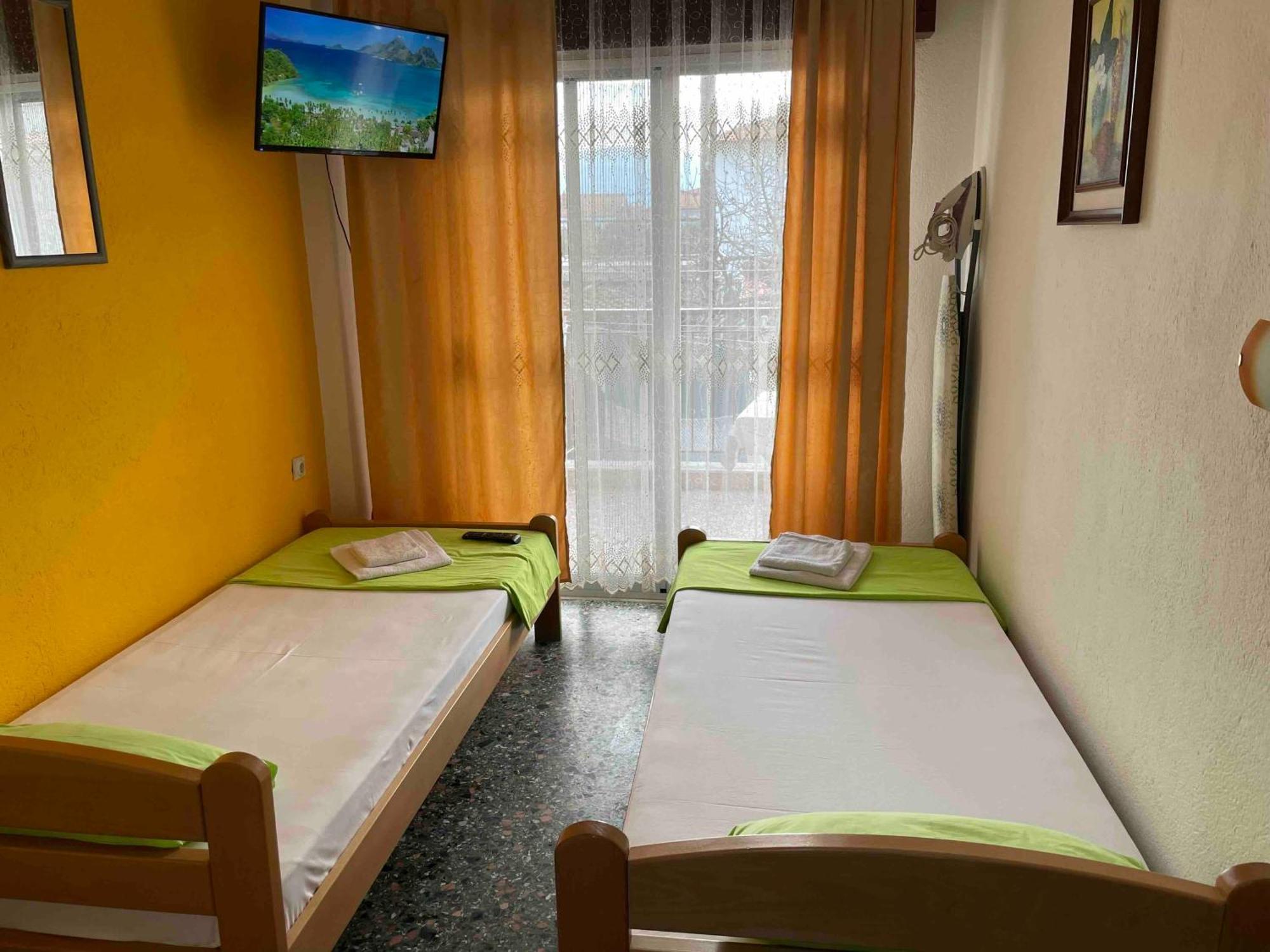 Kletnikovi Apartment อัสโปรวาลตา ภายนอก รูปภาพ